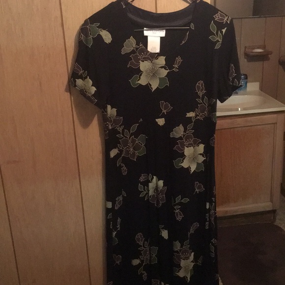 Petite Sophisticate Dresses & Skirts - Women’s floral dress